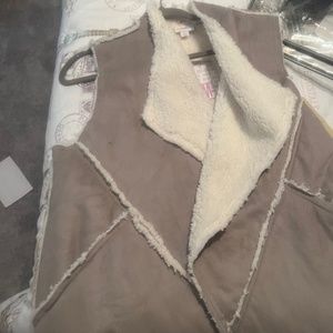 Lularoe Marlow Sherpa vest